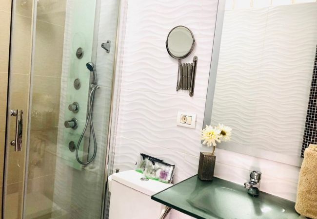 Ferienwohnung in Los Cristianos - MODERN APARTMENT, WIFI AND TV SAT, CLOSE LAS VISTA Ferienwohnung in Los Cristianos - MODERN APARTMENT, WIFI AND TV SAT, CLOSE LAS VISTA