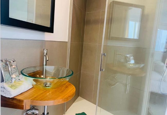 Ferienwohnung in Playa de Las Americas - WONDERFUL AND YOUNG TRIPLEX PLAYA DE LAS AMERICAS Ferienwohnung in Playa de Las Americas - WONDERFUL AND YOUNG TRIPLEX PLAYA DE LAS AMERICAS