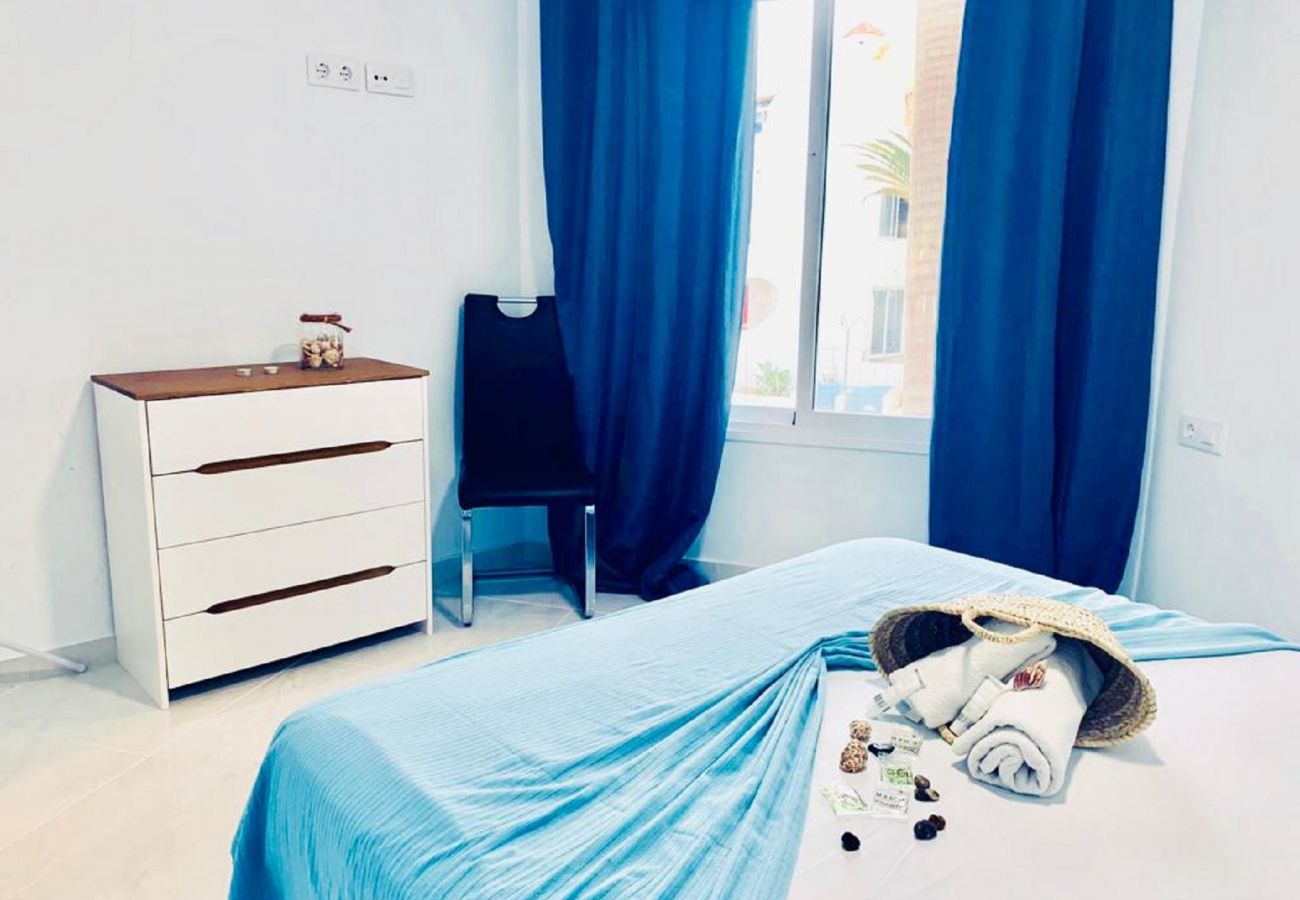 Ferienwohnung in Playa de Las Americas - WONDERFUL AND YOUNG TRIPLEX PLAYA DE LAS AMERICAS Ferienwohnung in Playa de Las Americas - WONDERFUL AND YOUNG TRIPLEX PLAYA DE LAS AMERICAS