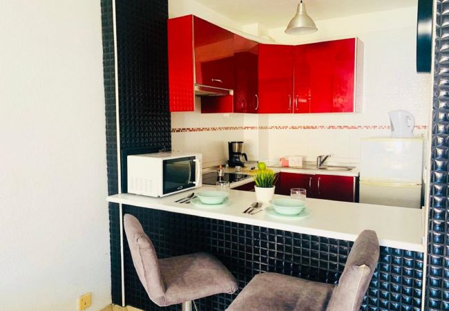 Apartamento en Los Cristianos - #ROYAL, MODERN APARTMENT, WIFI, TV SAT, LOS CRISTI Apartamento en Los Cristianos - #ROYAL, MODERN APARTMENT, WIFI, TV SAT, LOS CRISTI