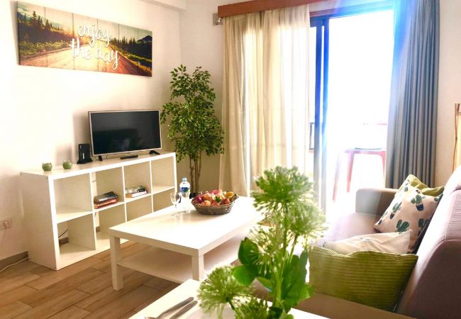 Apartamento en Los Cristianos - AMAZING SEA VIEWS  IN CACTUS BLANCO Apartamento en Los Cristianos - AMAZING SEA VIEWS  IN CACTUS BLANCO