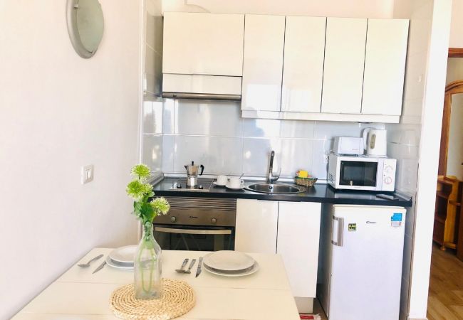 Apartamento en Los Cristianos - AMAZING SEA VIEWS  IN CACTUS BLANCO Apartamento en Los Cristianos - AMAZING SEA VIEWS  IN CACTUS BLANCO