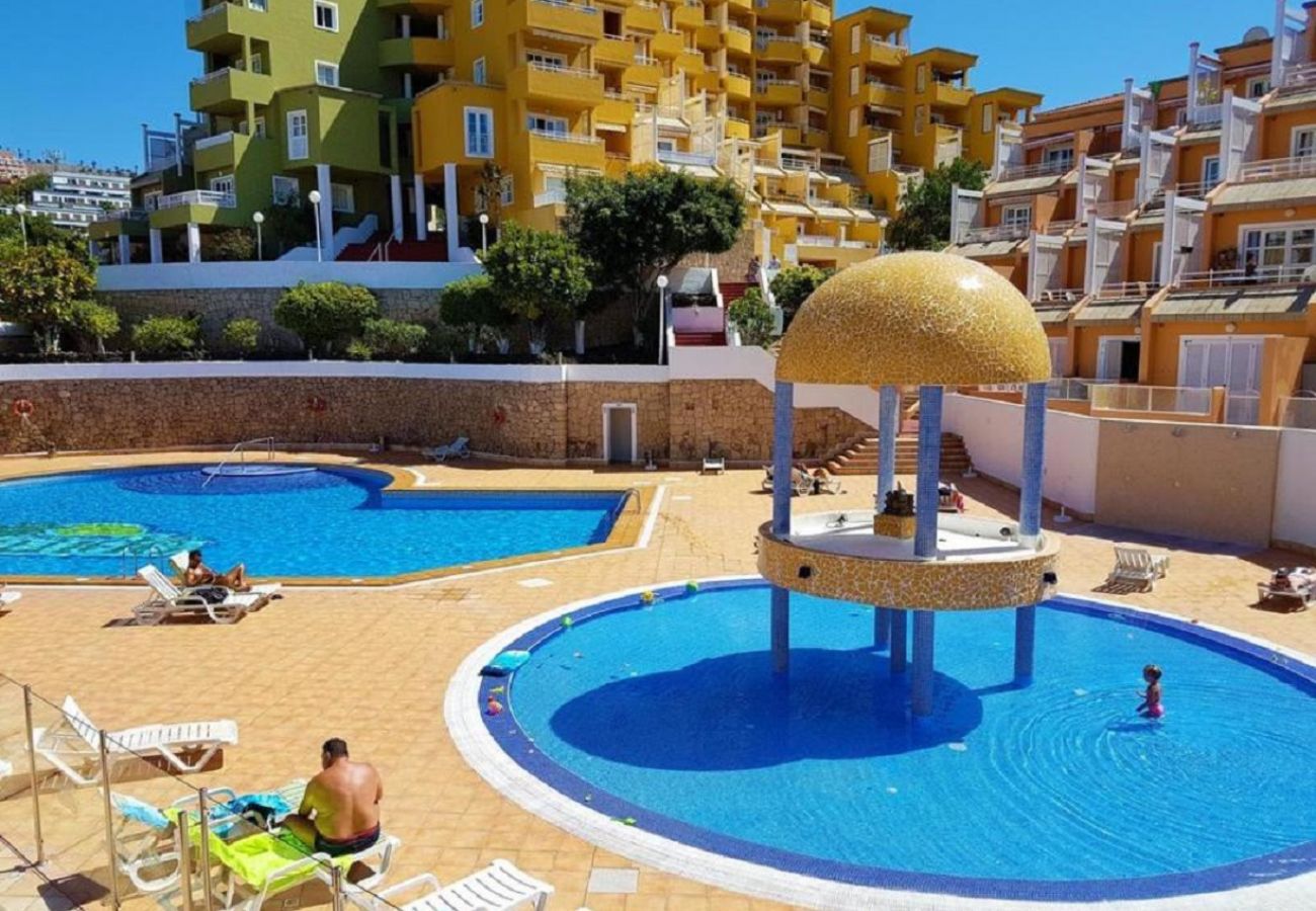 Estudio en Costa Adeje - SUMMER SUNNY LIGHT WITH WIFI AND POOL IN COMPLEX Estudio en Costa Adeje - SUMMER SUNNY LIGHT WITH WIFI AND POOL IN COMPLEX