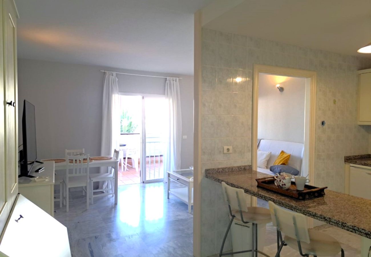 Apartamento en Los Cristianos - BEST SUMMER DREAM WITH HEATED POOL AND WIFI Apartamento en Los Cristianos - BEST SUMMER DREAM WITH HEATED POOL AND WIFI