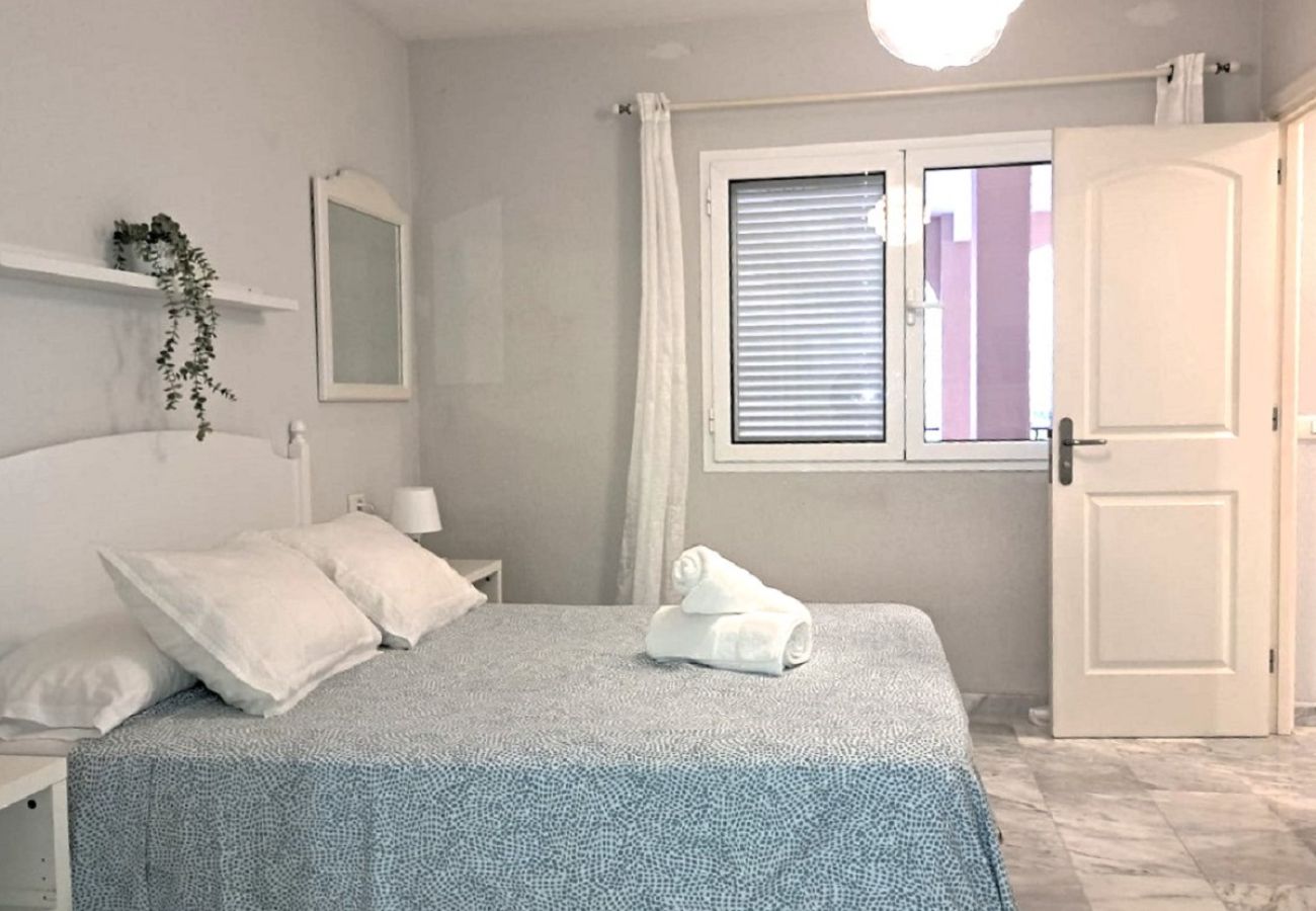 Apartamento en Los Cristianos - BEST SUMMER DREAM WITH HEATED POOL AND WIFI Apartamento en Los Cristianos - BEST SUMMER DREAM WITH HEATED POOL AND WIFI