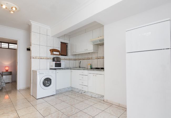 Apartment in Playa de Las Americas - SEA BREEZE IN PLAYA DE LAS AMERICAS WITH PARKING Apartment in Playa de Las Americas - SEA BREEZE IN PLAYA DE LAS AMERICAS WITH PARKING