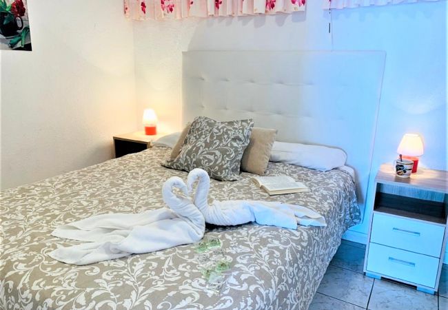 Apartment in Playa de Las Americas - SEA BREEZE IN PLAYA DE LAS AMERICAS WITH PARKING Apartment in Playa de Las Americas - SEA BREEZE IN PLAYA DE LAS AMERICAS WITH PARKING