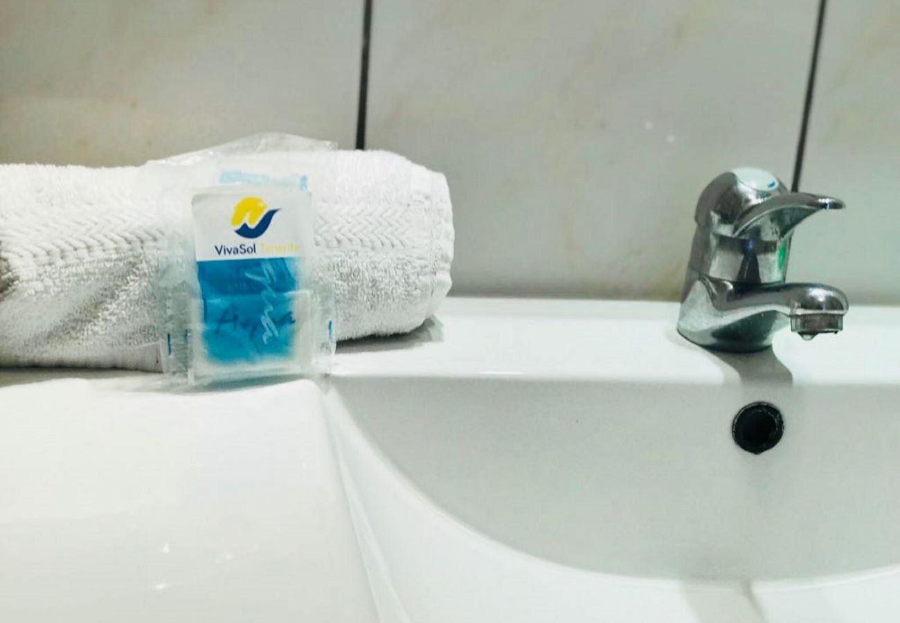 Apartment in Playa de Las Americas - SEA BREEZE IN PLAYA DE LAS AMERICAS WITH PARKING Apartment in Playa de Las Americas - SEA BREEZE IN PLAYA DE LAS AMERICAS WITH PARKING