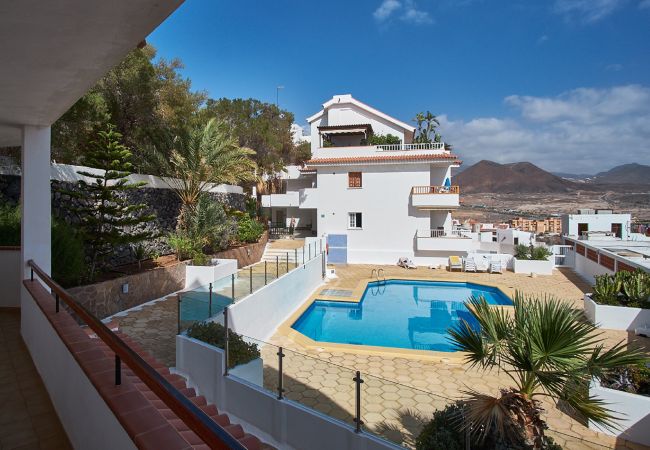 Apartment in Los Cristianos - AMAZING SEA VIEWS  IN CACTUS BLANCO Apartment in Los Cristianos - AMAZING SEA VIEWS  IN CACTUS BLANCO