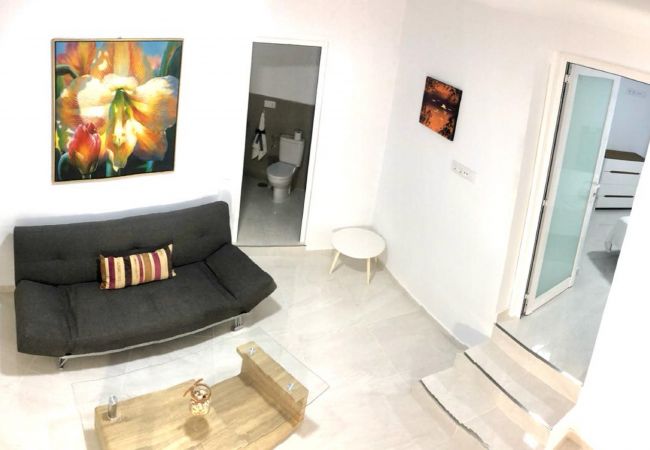 Rent by room in Playa de Las Americas - SEA COLOURS DELUXE ROOM Rent by room in Playa de Las Americas - SEA COLOURS DELUXE ROOM