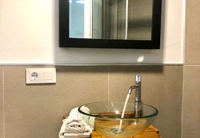 Rent by room in Playa de Las Americas - SEA COLOURS DELUXE ROOM Rent by room in Playa de Las Americas - SEA COLOURS DELUXE ROOM