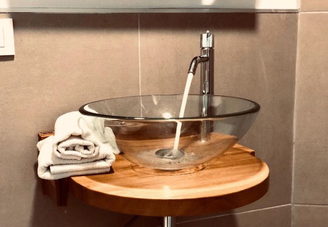 Rent by room in Playa de Las Americas - SEA COLOURS DELUXE ROOM Rent by room in Playa de Las Americas - SEA COLOURS DELUXE ROOM