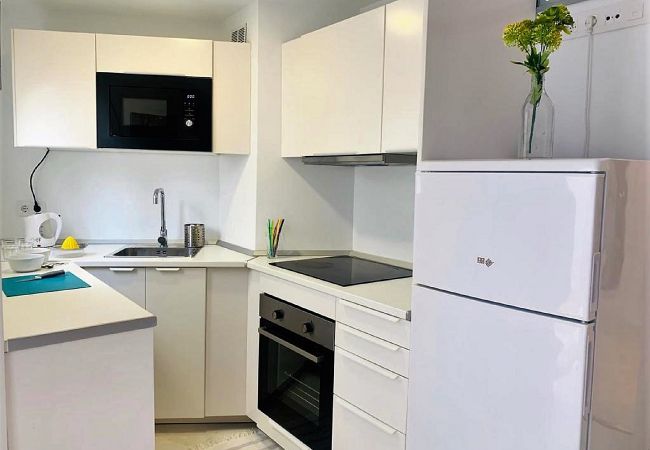 Rent by room in Playa de Las Americas - GOLDEN DELUXE ROOM Rent by room in Playa de Las Americas - GOLDEN DELUXE ROOM