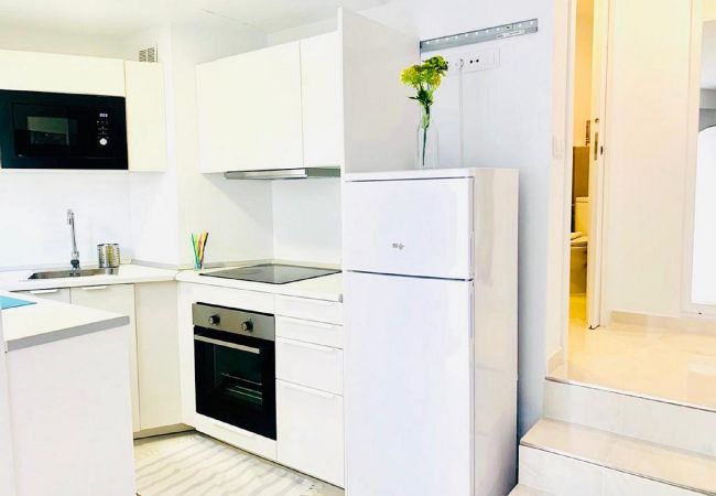 Rent by room in Playa de Las Americas - GOLDEN DELUXE ROOM Rent by room in Playa de Las Americas - GOLDEN DELUXE ROOM