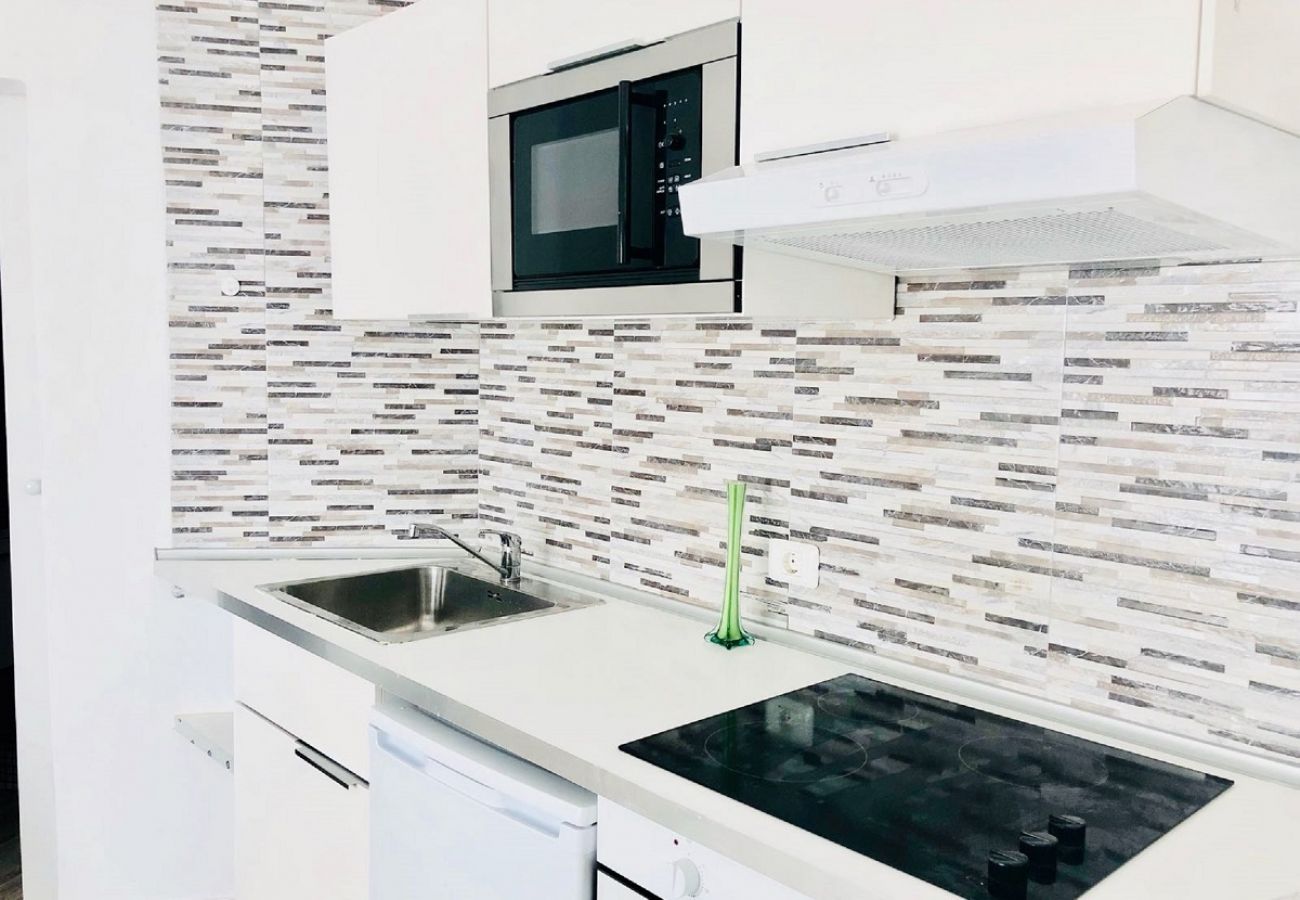 Apartment in Playa de Las Americas - JUST FOR YOU YOUNG AND FUN Apartment in Playa de Las Americas - JUST FOR YOU YOUNG AND FUN