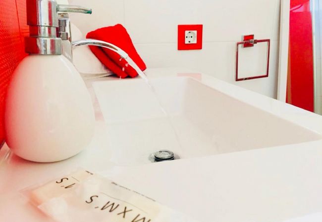 Квартира-студия на Costa Adeje - SUMMER SUNNY LIGHT WITH WIFI AND POOL IN COMPLEX Квартира-студия на Costa Adeje - SUMMER SUNNY LIGHT WITH WIFI AND POOL IN COMPLEX