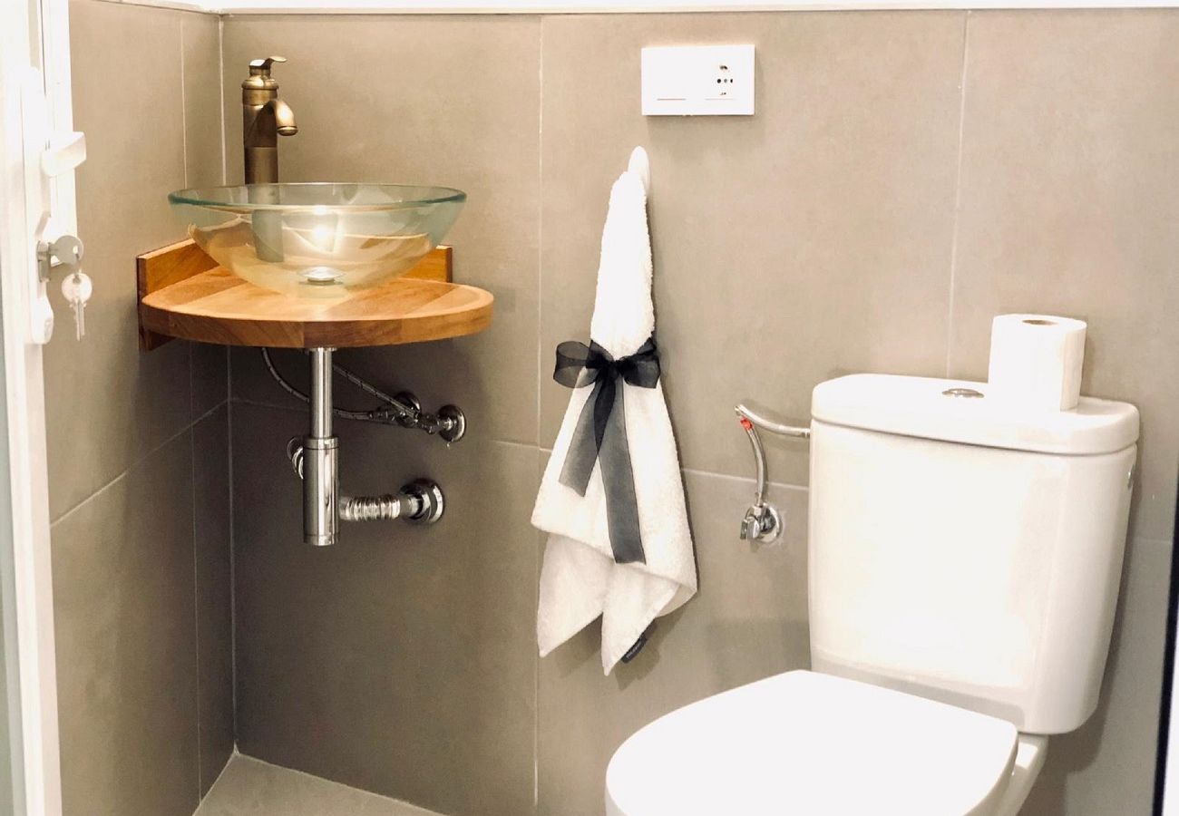 Rent by room на Playa de Las Americas - GOLDEN DELUXE ROOM Rent by room на Playa de Las Americas - GOLDEN DELUXE ROOM